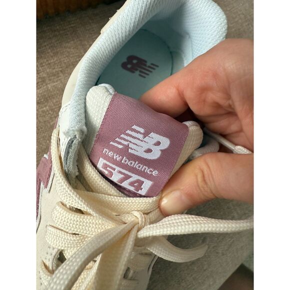 New Balance 574 Beige and Black Sneakers - Size US 9 1 use - Picture 4 of 5